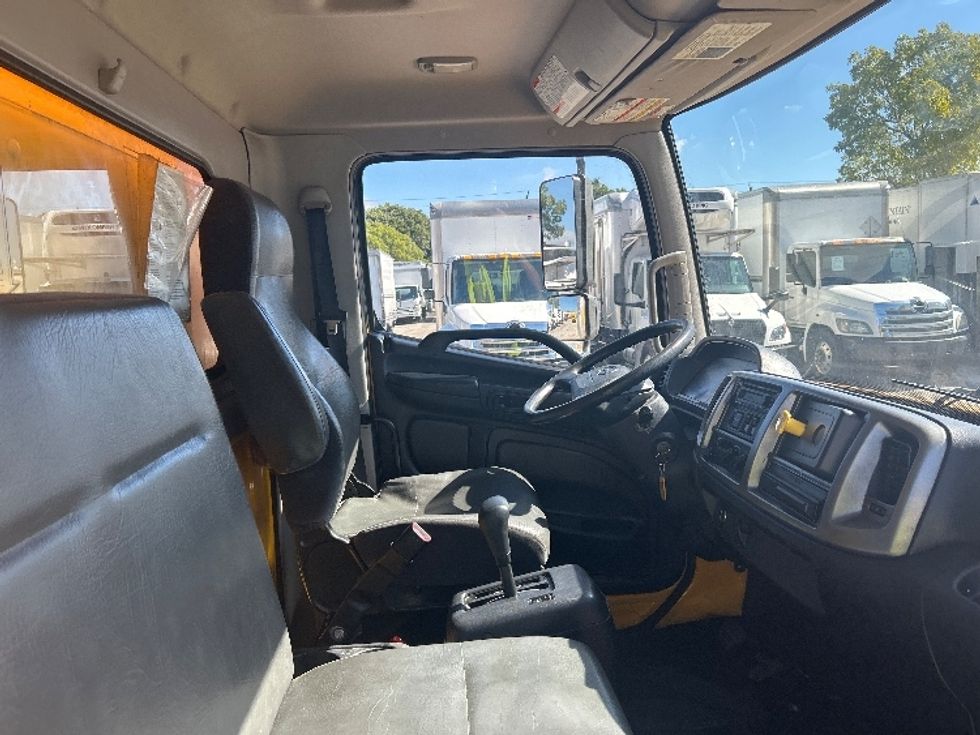 Medium Duty Box Truck-Light and Medium Duty Trucks-Hino-2020-338-Medley-FL-190,279\n\t\tmiles-$ 42,750 - Image 22