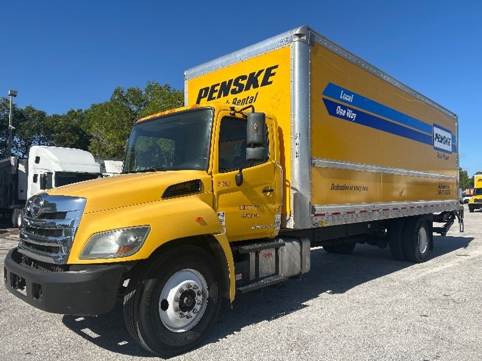 Medium Duty Box Truck-Light and Medium Duty Trucks-Hino-2020-338-Medley-FL-190,279\n\t\tmiles-$ 42,750 - Image 3
