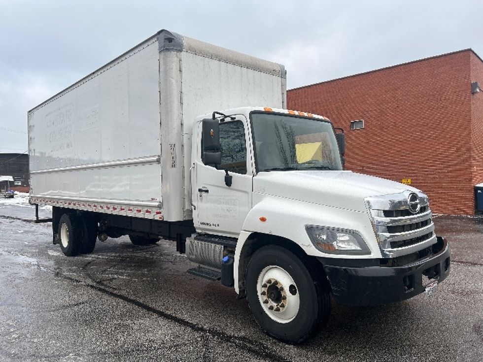 Medium Duty Box Truck-Light and Medium Duty Trucks-Hino-2020-338-Middlefield-OH-261,838\n\t\tmiles-$ 32,250 - Image 1