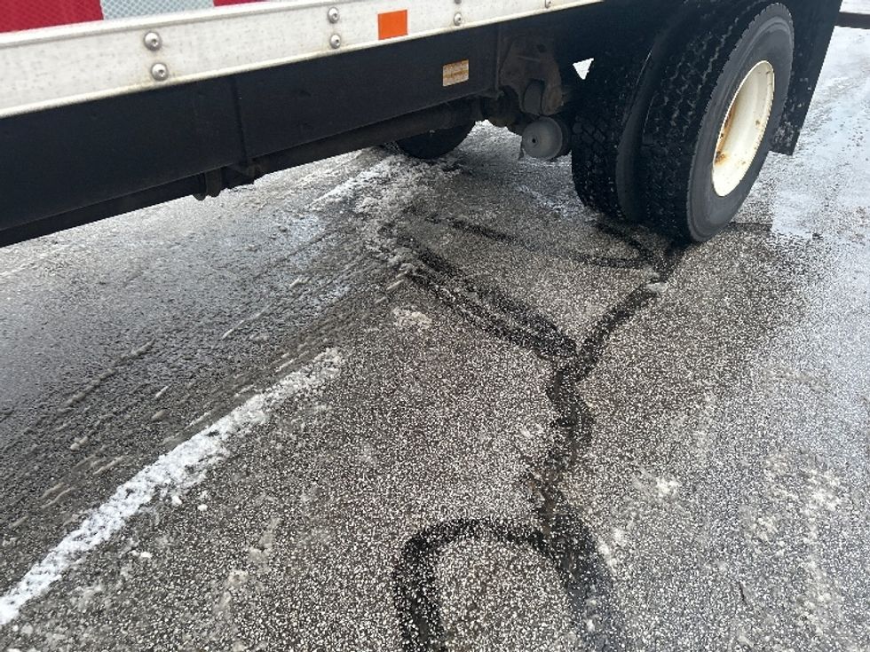 Medium Duty Box Truck-Light and Medium Duty Trucks-Hino-2020-338-Middlefield-OH-261,838\n\t\tmiles-$ 32,250 - Image 5