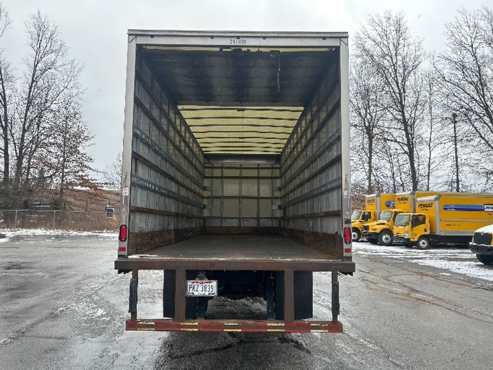 Medium Duty Box Truck-Light and Medium Duty Trucks-Hino-2020-338-Middlefield-OH-261,838\n\t\tmiles-$ 32,250 - Image 8