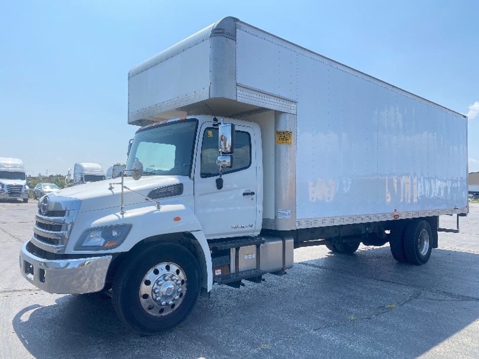 Medium Duty Box Truck-Light and Medium Duty Trucks-Hino-2020-338-Mississauga-ON-127,624\n\t\tkm-$ 98,250 - Image 3