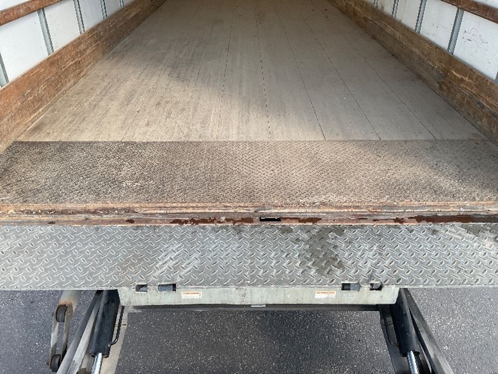Medium Duty Box Truck-Light and Medium Duty Trucks-Hino-2020-338-Mississauga-ON-185,089\n\t\tkm-$ 74,750 - Image 10