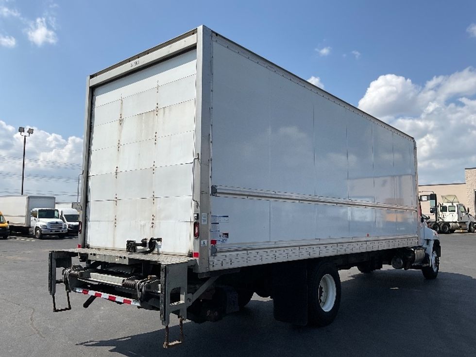 Medium Duty Box Truck-Light and Medium Duty Trucks-Hino-2020-338-Mississauga-ON-185,089\n\t\tkm-$ 74,750 - Image 13
