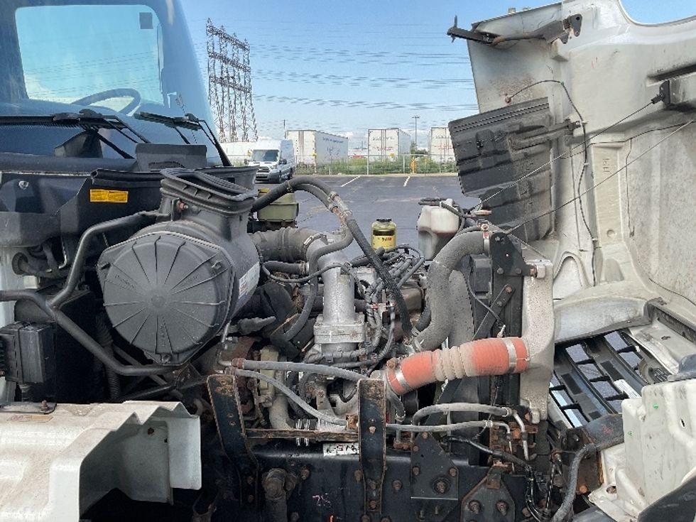 Medium Duty Box Truck-Light and Medium Duty Trucks-Hino-2020-338-Mississauga-ON-185,089\n\t\tkm-$ 74,750 - Image 23