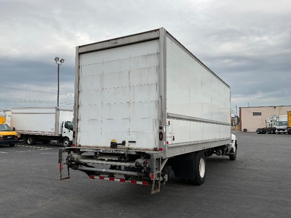 Medium Duty Box Truck-Light and Medium Duty Trucks-Hino-2020-338-Mississauga-ON-200,563\n\t\tkm-$ 71,000 - Image 13