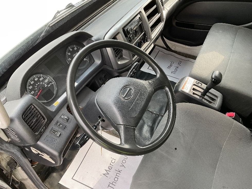 Medium Duty Box Truck-Light and Medium Duty Trucks-Hino-2020-338-Mississauga-ON-200,563\n\t\tkm-$ 71,000 - Image 17
