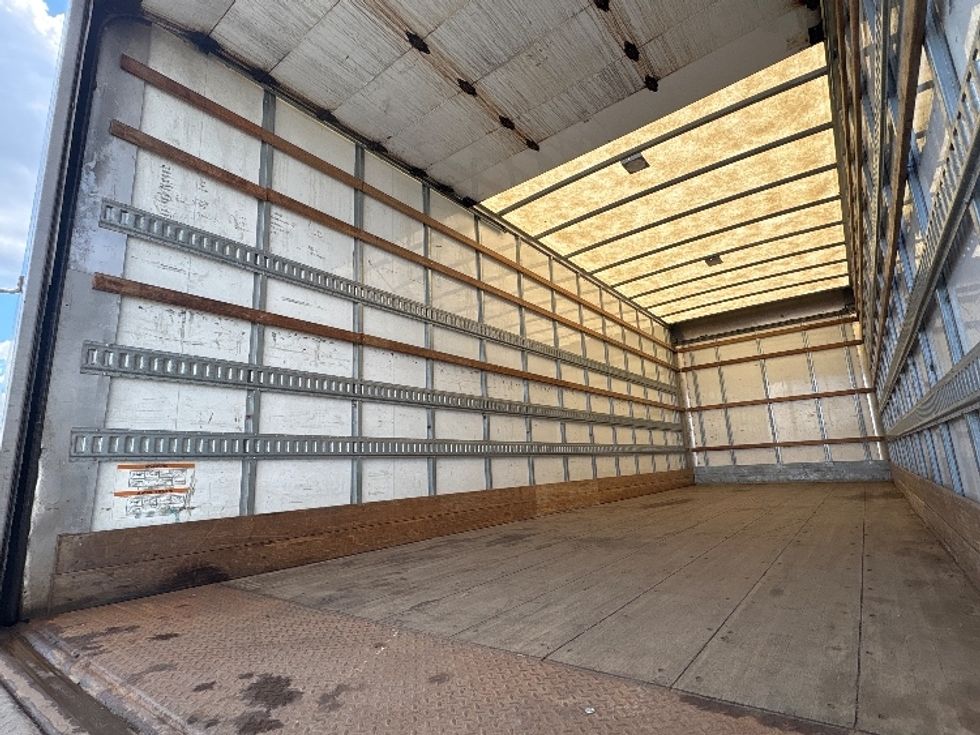 Medium Duty Box Truck-Light and Medium Duty Trucks-Hino-2020-338-Mississauga-ON-230,666\n\t\tkm-$ 71,000 - Image 11