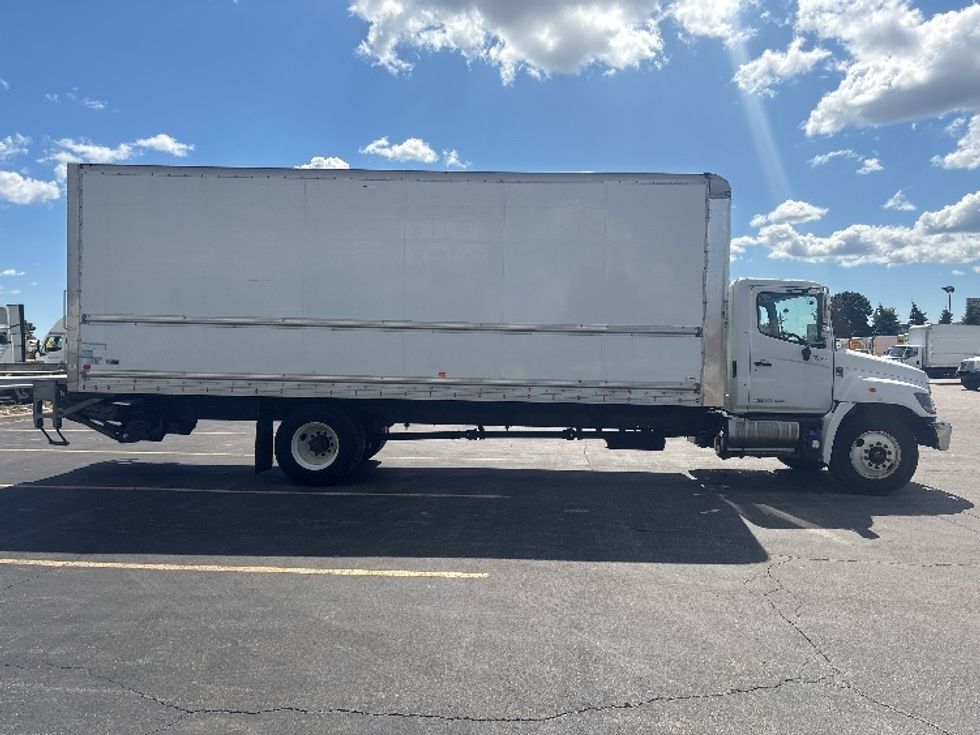 Medium Duty Box Truck-Light and Medium Duty Trucks-Hino-2020-338-Mississauga-ON-230,666\n\t\tkm-$ 71,000 - Image 15