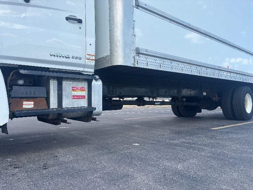 Medium Duty Box Truck-Light and Medium Duty Trucks-Hino-2020-338-Mississauga-ON-230,666\n\t\tkm-$ 71,000 - Image 5