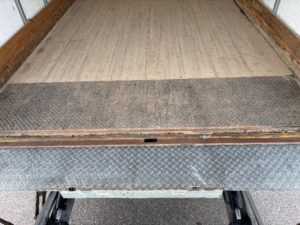 Medium Duty Box Truck-Light and Medium Duty Trucks-Hino-2020-338-Mississauga-ON-304,939\n\t\tkm-$ 61,500 - Image 10