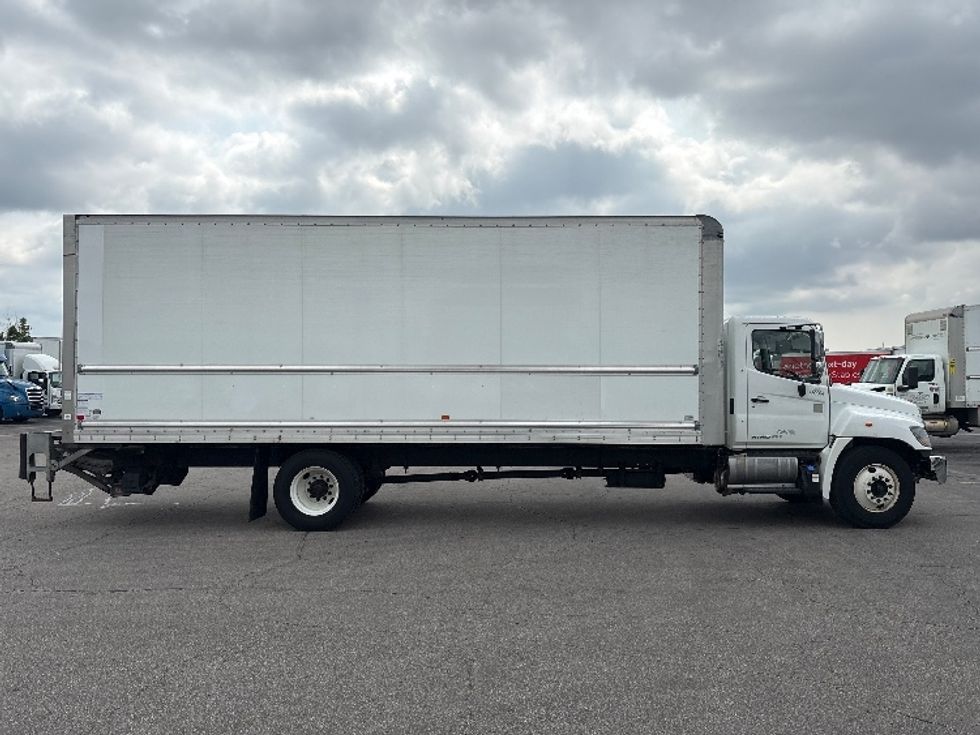 Medium Duty Box Truck-Light and Medium Duty Trucks-Hino-2020-338-Mississauga-ON-304,939\n\t\tkm-$ 61,500 - Image 15