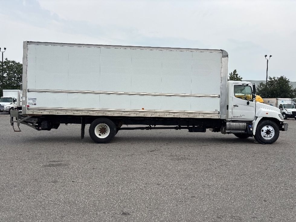Medium Duty Box Truck-Light and Medium Duty Trucks-Hino-2020-338-Mississauga-ON-312,400\n\t\tkm-$ 60,750 - Image 15