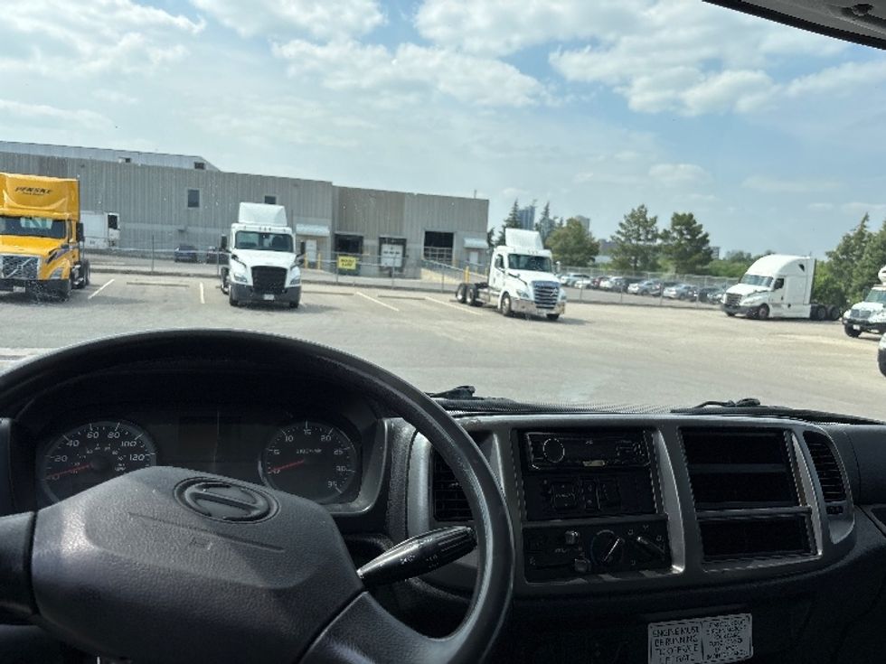 Medium Duty Box Truck-Light and Medium Duty Trucks-Hino-2020-338-Mississauga-ON-312,400\n\t\tkm-$ 60,750 - Image 18