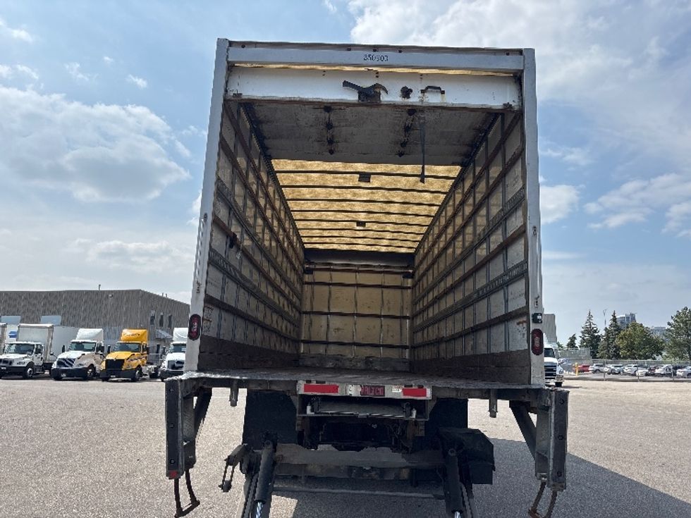 Medium Duty Box Truck-Light and Medium Duty Trucks-Hino-2020-338-Mississauga-ON-312,400\n\t\tkm-$ 60,750 - Image 8