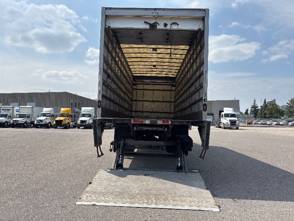 Medium Duty Box Truck-Light and Medium Duty Trucks-Hino-2020-338-Mississauga-ON-312,400\n\t\tkm-$ 60,750 - Image 9
