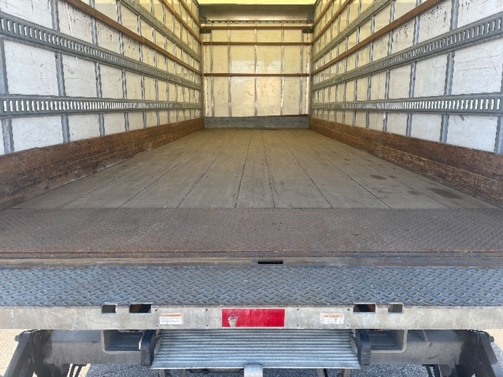 Medium Duty Box Truck-Light and Medium Duty Trucks-Hino-2020-338-Mississauga-ON-319,288\n\t\tkm-$ 59,750 - Image 10