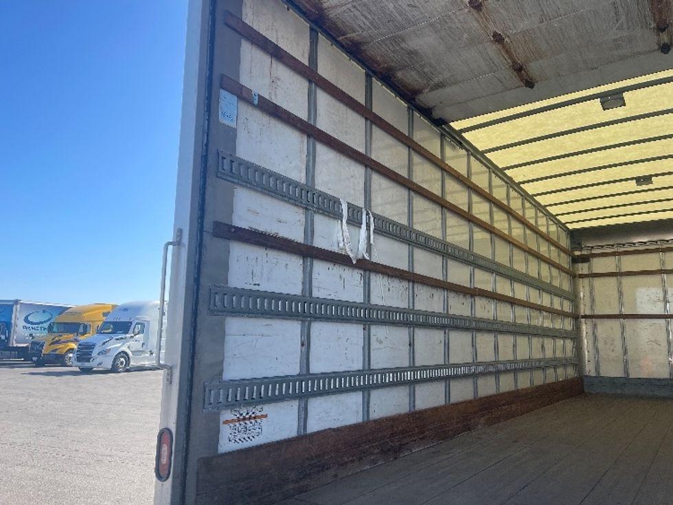 Medium Duty Box Truck-Light and Medium Duty Trucks-Hino-2020-338-Mississauga-ON-319,288\n\t\tkm-$ 59,750 - Image 11