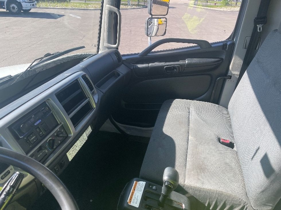 Medium Duty Box Truck-Light and Medium Duty Trucks-Hino-2020-338-Mississauga-ON-319,288\n\t\tkm-$ 59,750 - Image 19