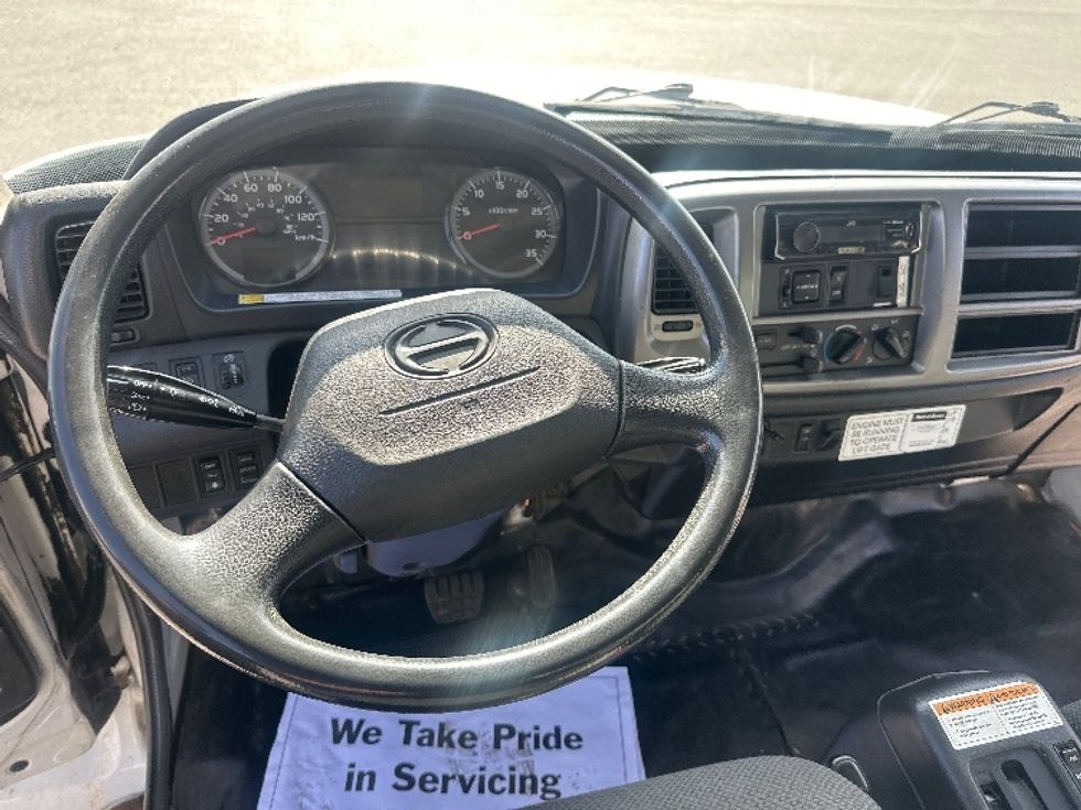 Medium Duty Box Truck-Light and Medium Duty Trucks-Hino-2020-338-Mississauga-ON-326,887\n\t\tkm-$ 56,500 - Image 18