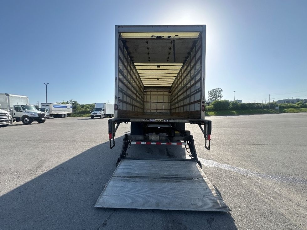 Medium Duty Box Truck-Light and Medium Duty Trucks-Hino-2020-338-Mississauga-ON-326,887\n\t\tkm-$ 56,500 - Image 9