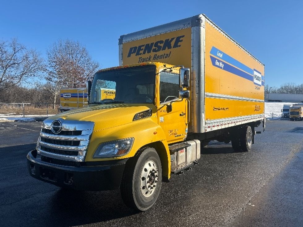 Medium Duty Box Truck-Light and Medium Duty Trucks-Hino-2020-338-Montgomery-NY-175,443\n\t\tmiles-$ 40,500 - Image 1