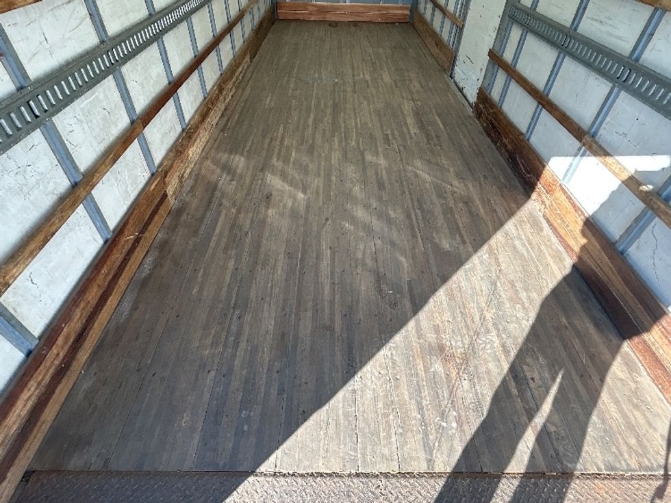 Medium Duty Box Truck-Light and Medium Duty Trucks-Hino-2020-338-Montgomery-NY-175,443\n\t\tmiles-$ 40,500 - Image 10