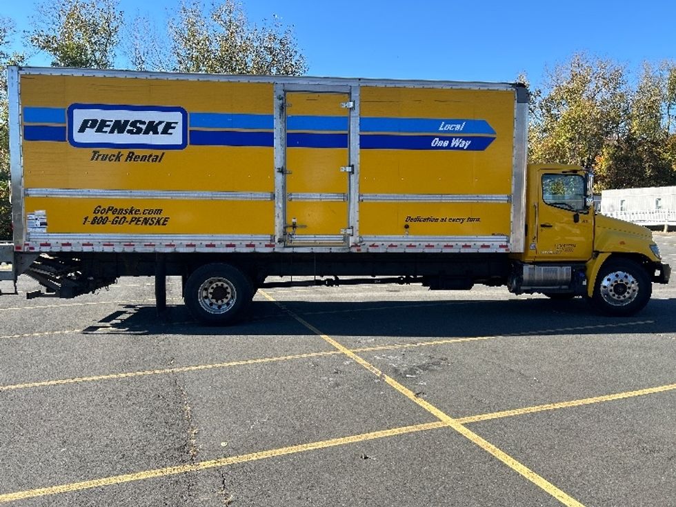 Medium Duty Box Truck-Light and Medium Duty Trucks-Hino-2020-338-Montgomery-NY-175,443\n\t\tmiles-$ 40,500 - Image 15