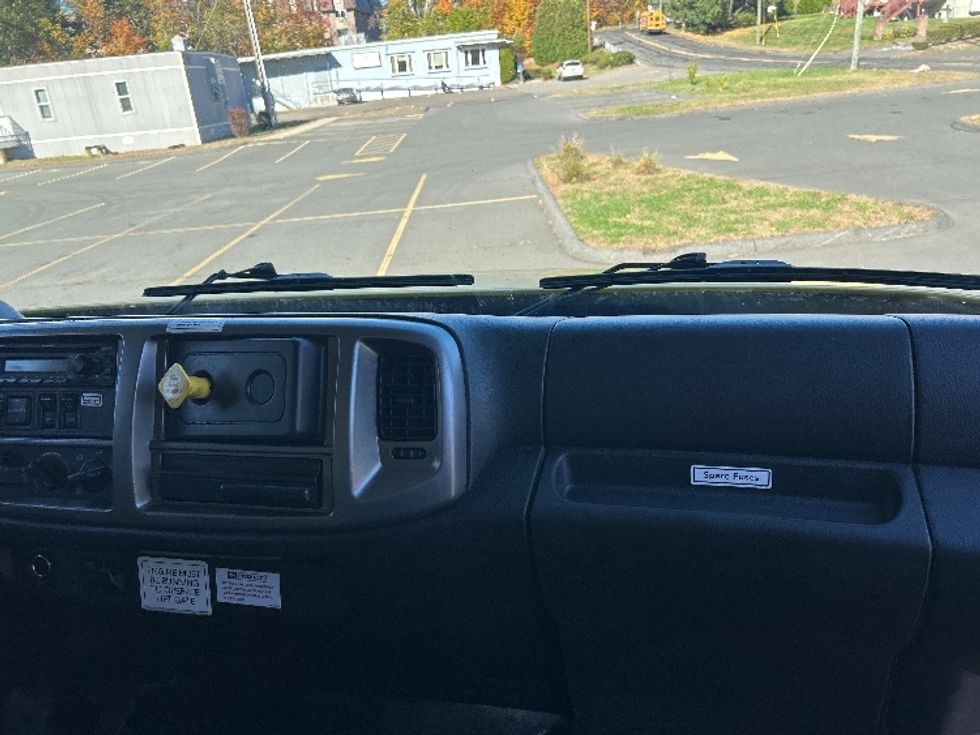 Medium Duty Box Truck-Light and Medium Duty Trucks-Hino-2020-338-Montgomery-NY-175,443\n\t\tmiles-$ 40,500 - Image 21