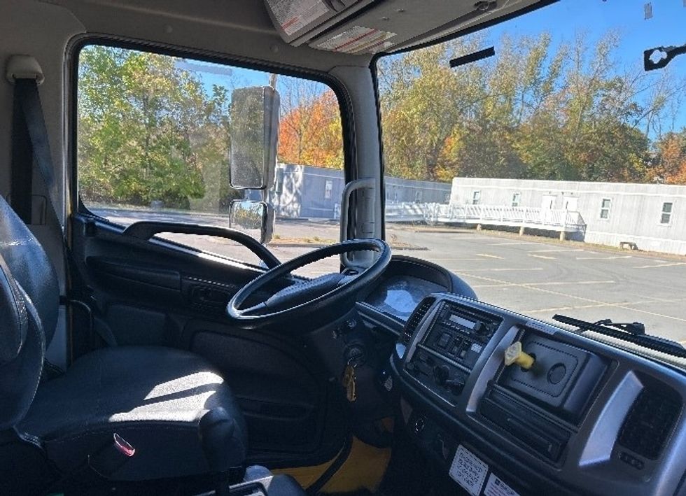 Medium Duty Box Truck-Light and Medium Duty Trucks-Hino-2020-338-Montgomery-NY-175,443\n\t\tmiles-$ 40,500 - Image 22