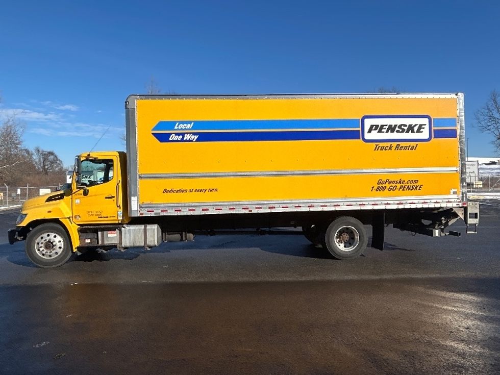 Medium Duty Box Truck-Light and Medium Duty Trucks-Hino-2020-338-Montgomery-NY-175,443\n\t\tmiles-$ 40,500 - Image 4