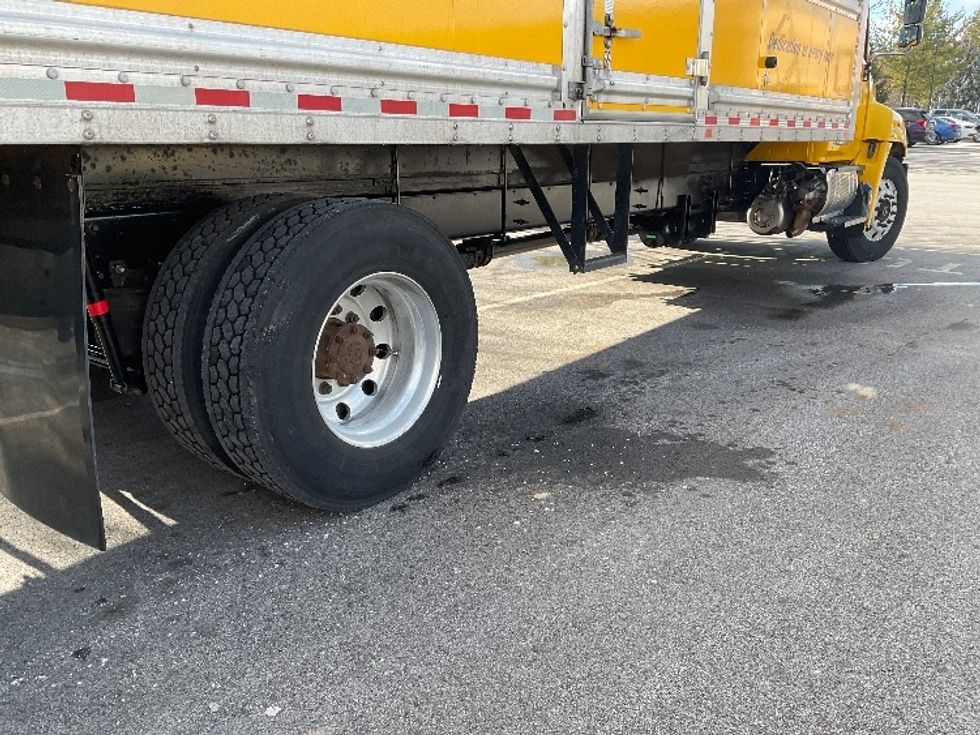 Medium Duty Box Truck-Light and Medium Duty Trucks-Hino-2020-338-Norton-MA-168,713\n\t\tmiles-$ 41,250 - Image 14