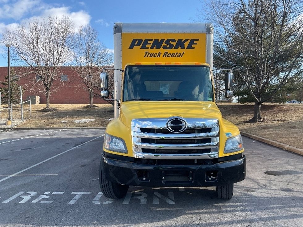 Medium Duty Box Truck-Light and Medium Duty Trucks-Hino-2020-338-Norton-MA-168,713\n\t\tmiles-$ 41,250 - Image 2