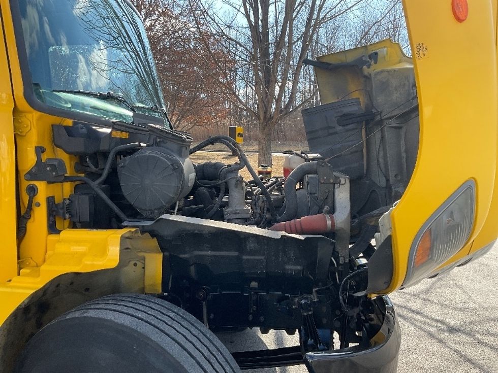 Medium Duty Box Truck-Light and Medium Duty Trucks-Hino-2020-338-Norton-MA-168,713\n\t\tmiles-$ 41,250 - Image 23