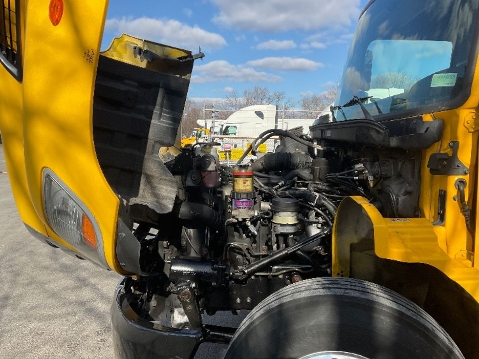 Medium Duty Box Truck-Light and Medium Duty Trucks-Hino-2020-338-Norton-MA-168,713\n\t\tmiles-$ 41,250 - Image 24