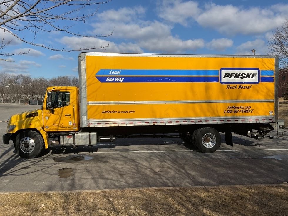 Medium Duty Box Truck-Light and Medium Duty Trucks-Hino-2020-338-Norton-MA-168,713\n\t\tmiles-$ 41,250 - Image 4