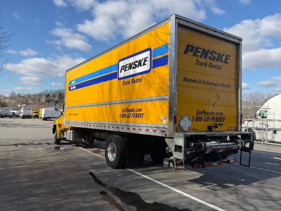 Medium Duty Box Truck-Light and Medium Duty Trucks-Hino-2020-338-Norton-MA-168,713\n\t\tmiles-$ 41,250 - Image 6