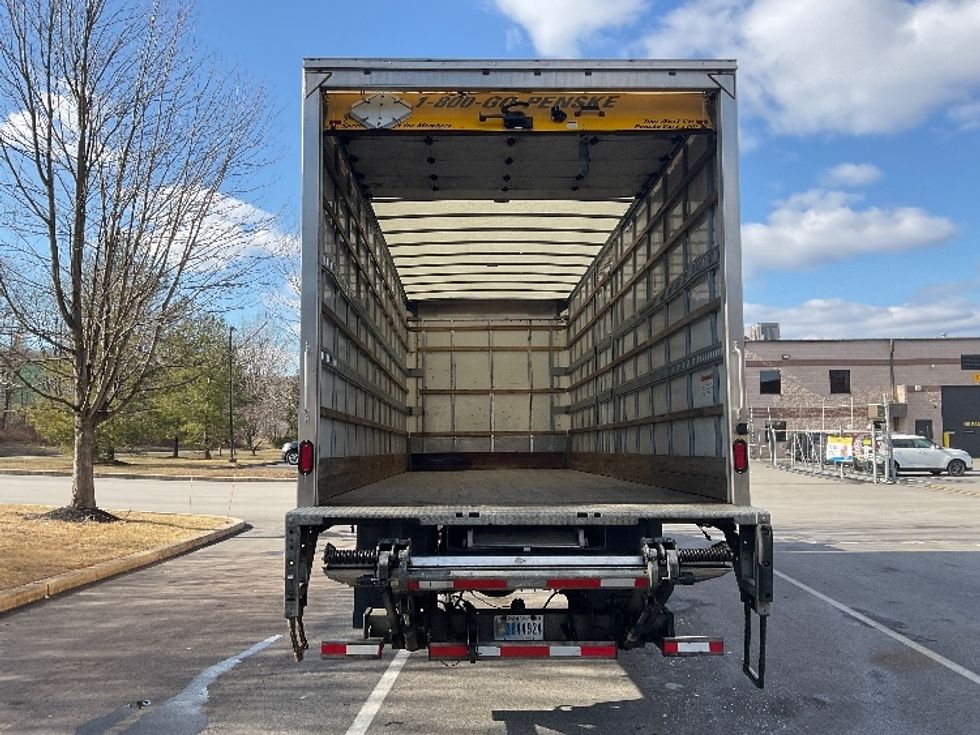 Medium Duty Box Truck-Light and Medium Duty Trucks-Hino-2020-338-Norton-MA-168,713\n\t\tmiles-$ 41,250 - Image 8