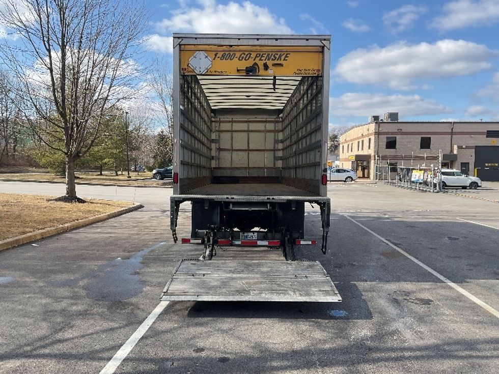 Medium Duty Box Truck-Light and Medium Duty Trucks-Hino-2020-338-Norton-MA-168,713\n\t\tmiles-$ 41,250 - Image 9