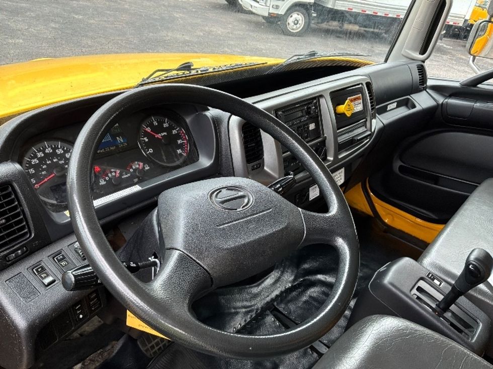 Medium Duty Box Truck-Light and Medium Duty Trucks-Hino-2020-338-Pensacola-FL-191,455\n\t\tmiles-$ 34,750 - Image 17