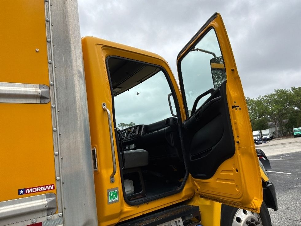 Medium Duty Box Truck-Light and Medium Duty Trucks-Hino-2020-338-Pensacola-FL-191,455\n\t\tmiles-$ 34,750 - Image 20