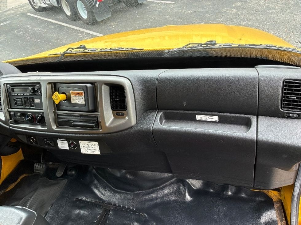 Medium Duty Box Truck-Light and Medium Duty Trucks-Hino-2020-338-Pensacola-FL-191,455\n\t\tmiles-$ 34,750 - Image 21