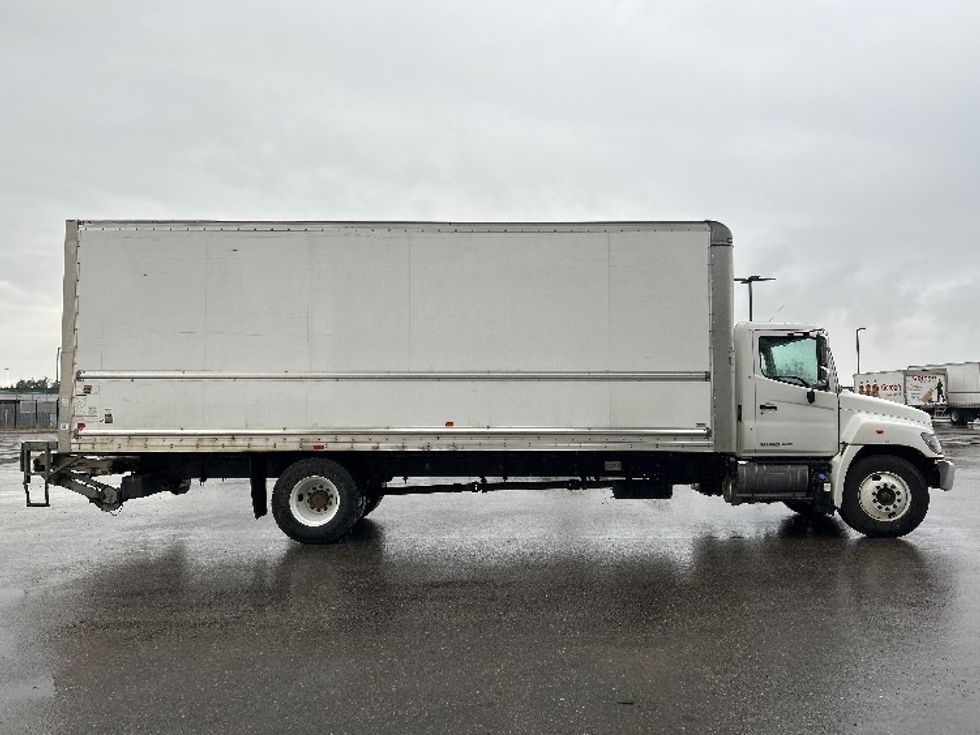 Medium Duty Box Truck-Light and Medium Duty Trucks-Hino-2020-338-Rocky View County-AB-305,013\n\t\tkm-$ 56,750 - Image 15