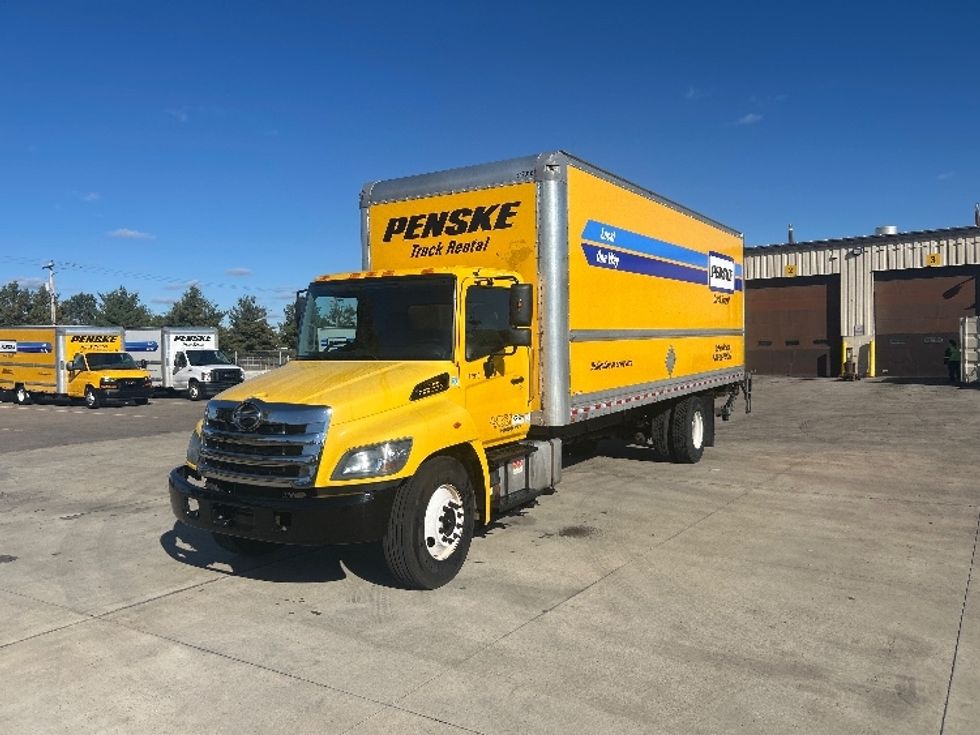 Medium Duty Box Truck-Light and Medium Duty Trucks-Hino-2020-338-Roseville-MN-151,689\n\t\tmiles-$ 47,000 - Image 3