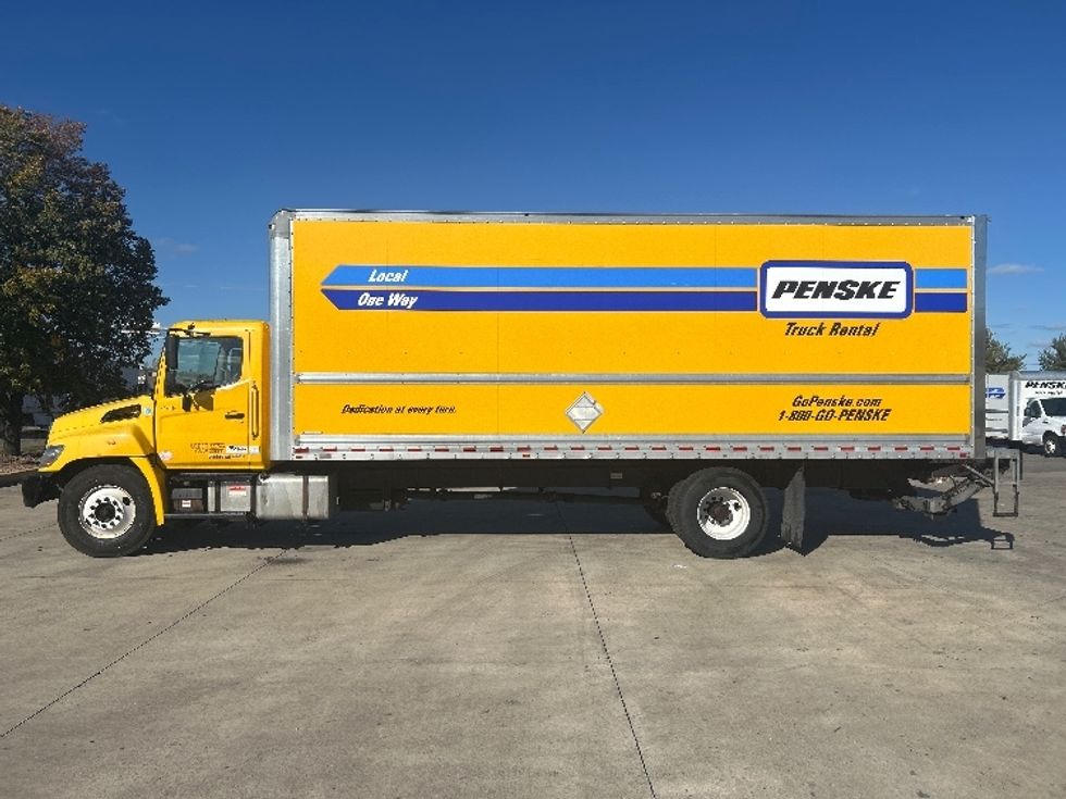 Medium Duty Box Truck-Light and Medium Duty Trucks-Hino-2020-338-Roseville-MN-151,689\n\t\tmiles-$ 47,000 - Image 4