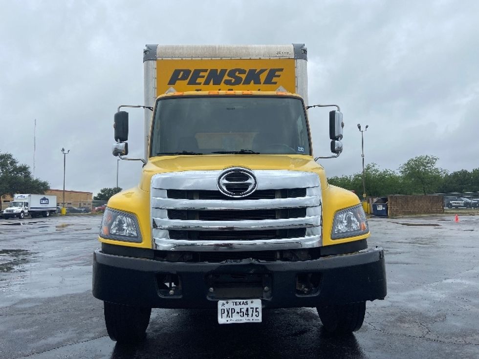 Medium Duty Box Truck-Light and Medium Duty Trucks-Hino-2020-338-San Antonio-TX-214,589\n\t\tmiles-$ 36,250 - Image 2