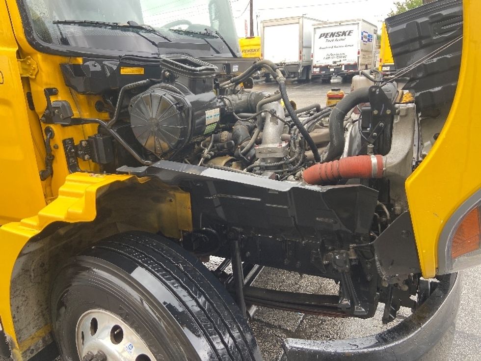 Medium Duty Box Truck-Light and Medium Duty Trucks-Hino-2020-338-San Antonio-TX-214,589\n\t\tmiles-$ 36,250 - Image 23