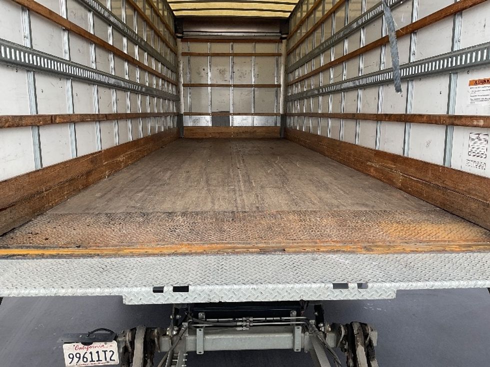 Medium Duty Box Truck-Light and Medium Duty Trucks-Hino-2020-338-Stockton-CA-134,996\n\t\tmiles-$ 56,000 - Image 10