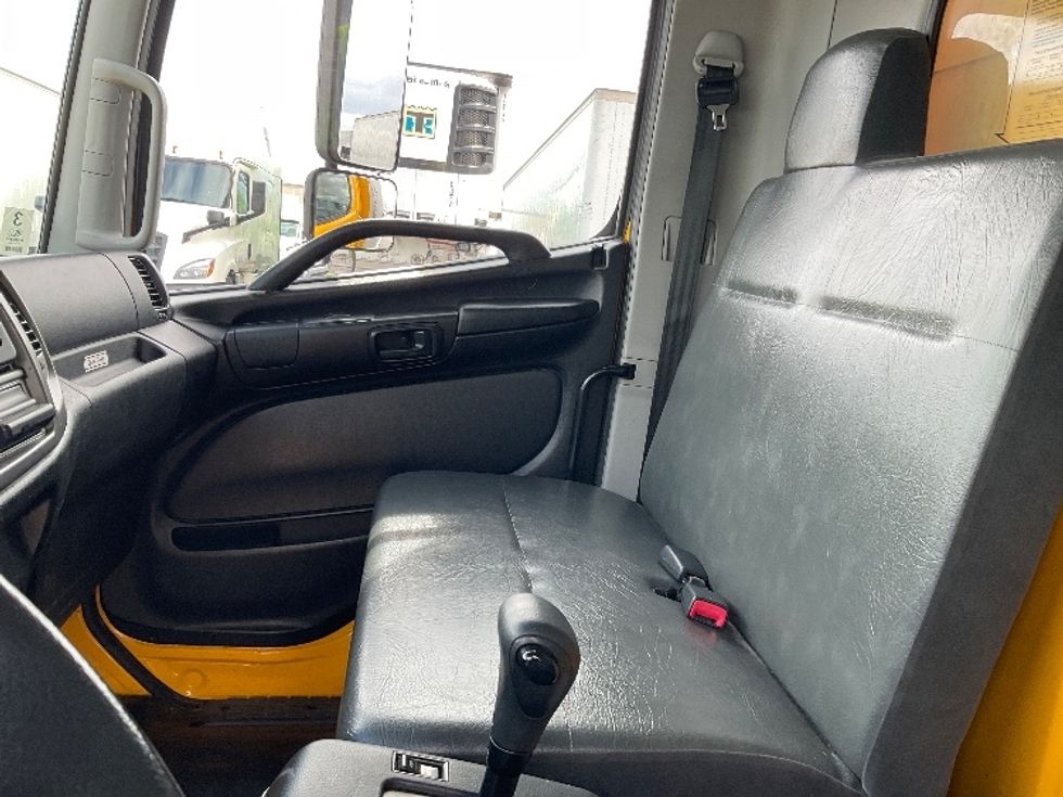 Medium Duty Box Truck-Light and Medium Duty Trucks-Hino-2020-338-Stockton-CA-134,996\n\t\tmiles-$ 56,000 - Image 19