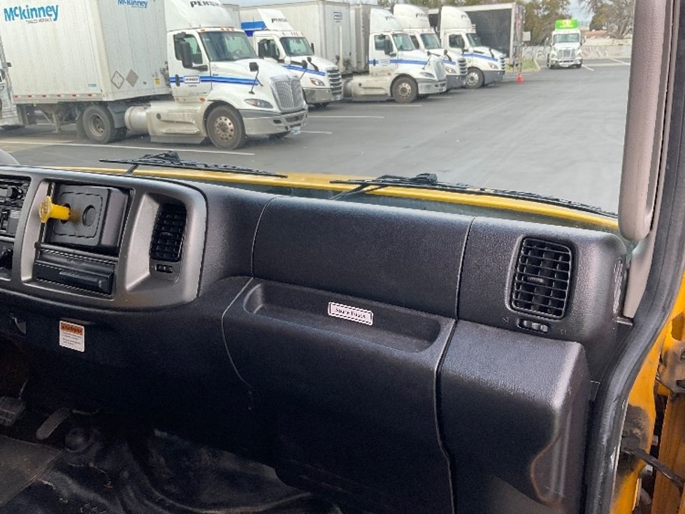 Medium Duty Box Truck-Light and Medium Duty Trucks-Hino-2020-338-Stockton-CA-134,996\n\t\tmiles-$ 56,000 - Image 21